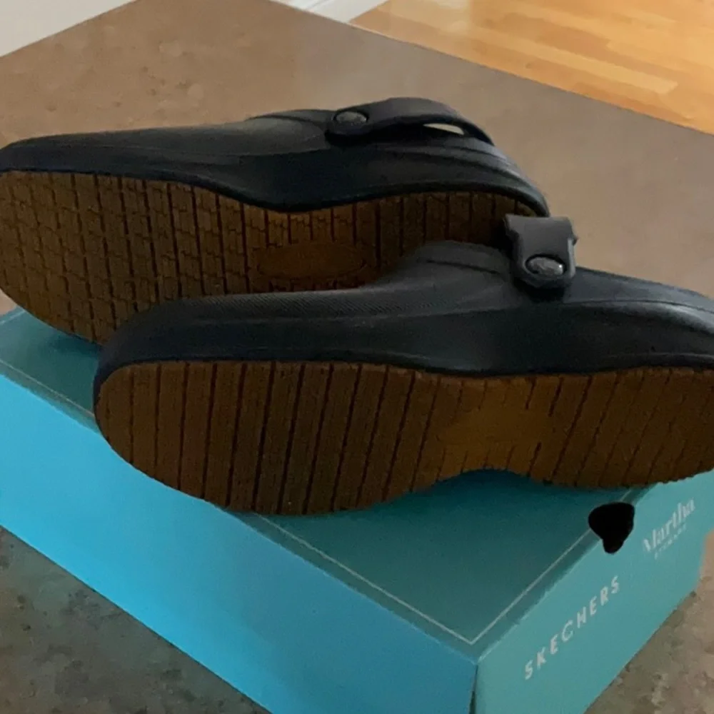 Martha Stewart x Skechers Arch Fit Riverbound Clog - Garden Day - EUC - Picture 3 of 6